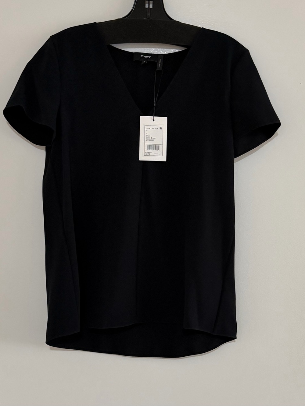 Theory black crepe top